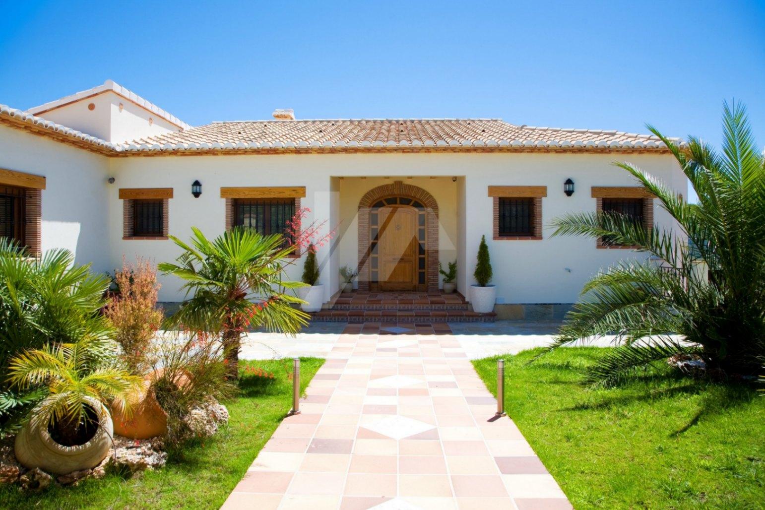 BP3322 - Chalet con vistas al mar en los Molinos, Benitachell, Costa Blanca.
