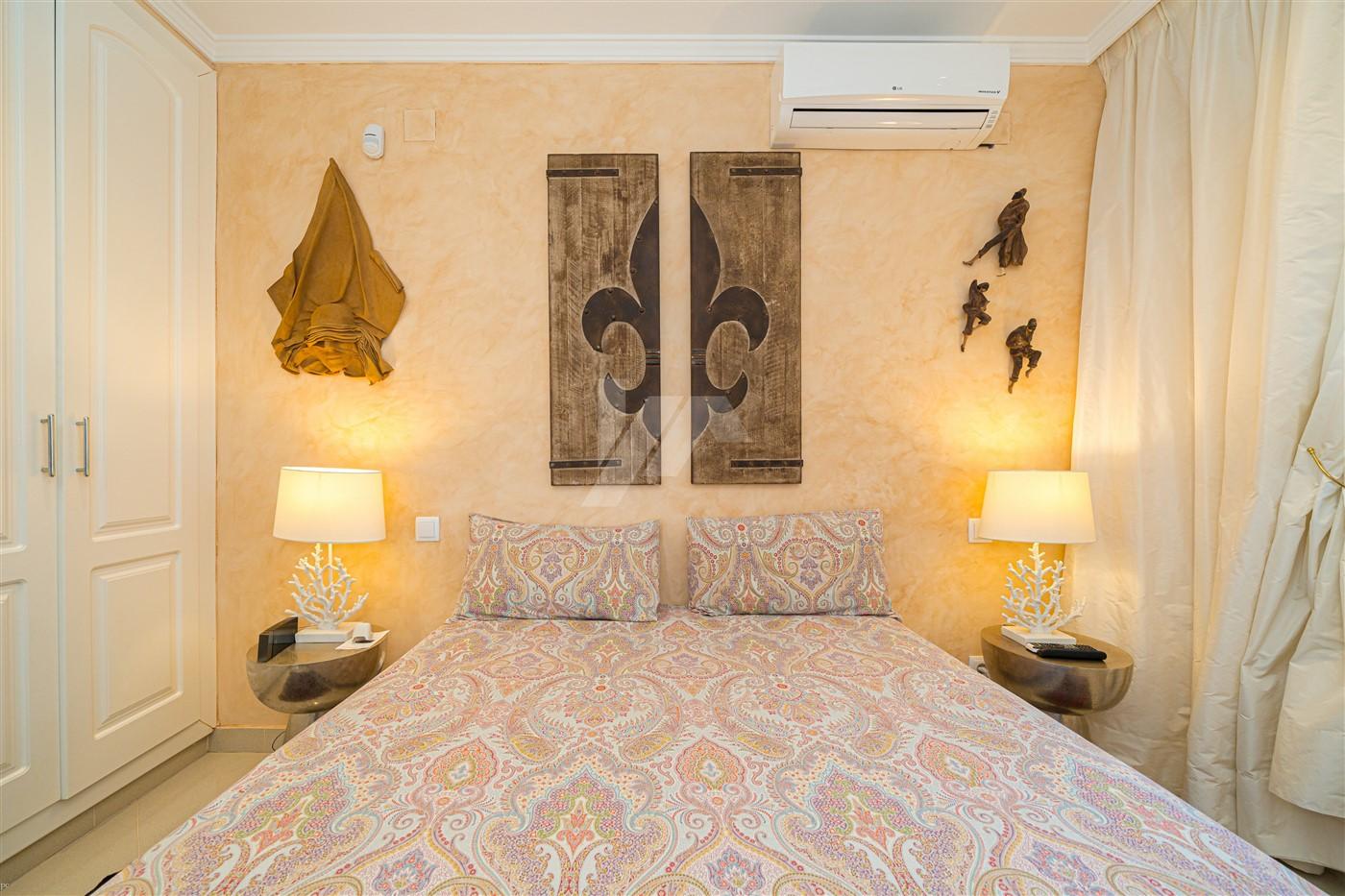 Exclusiva villa mediterránea en venta en Moraira, Costa Blanca.