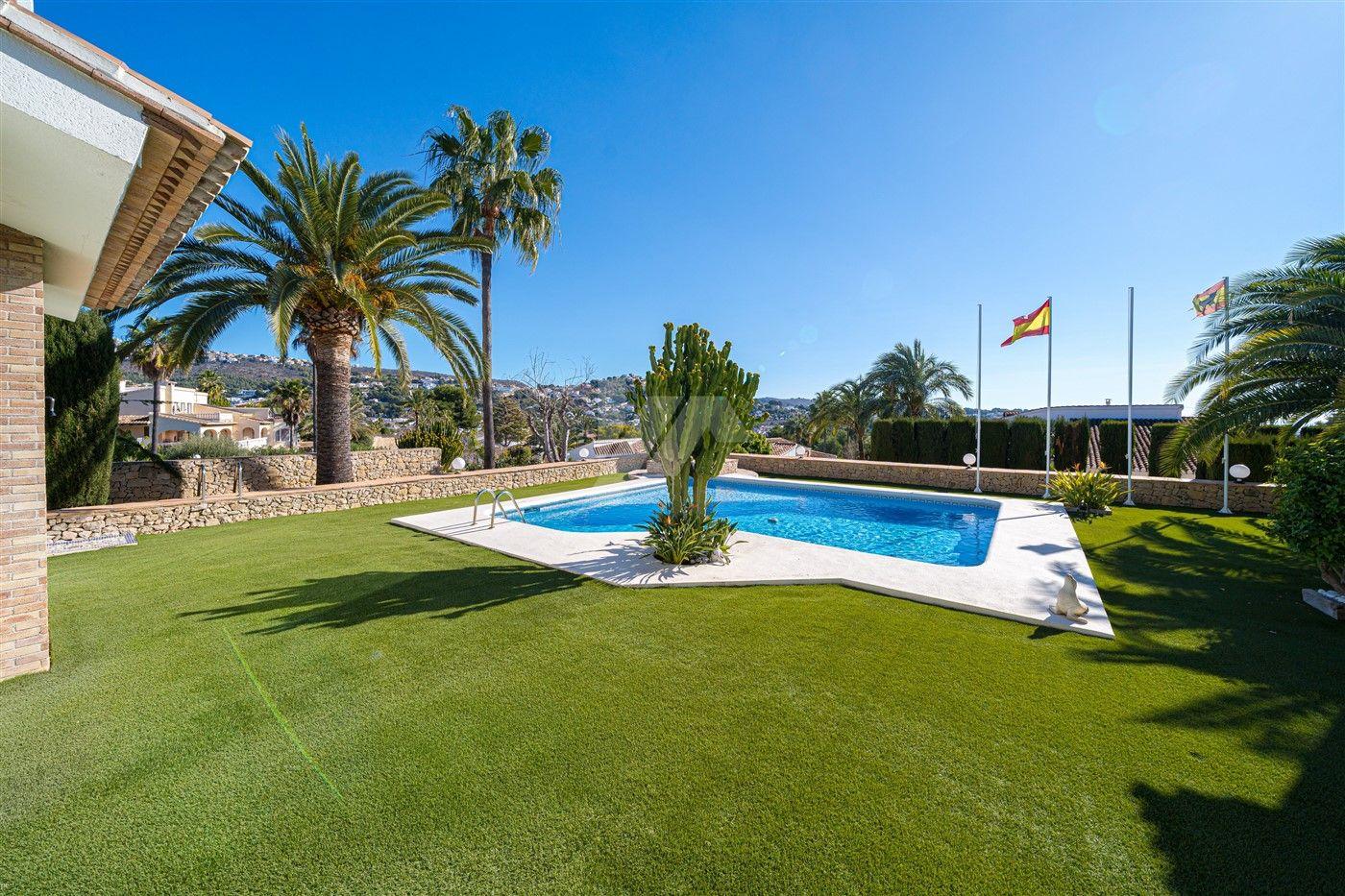Exclusiva villa mediterránea en venta en Moraira, Costa Blanca.