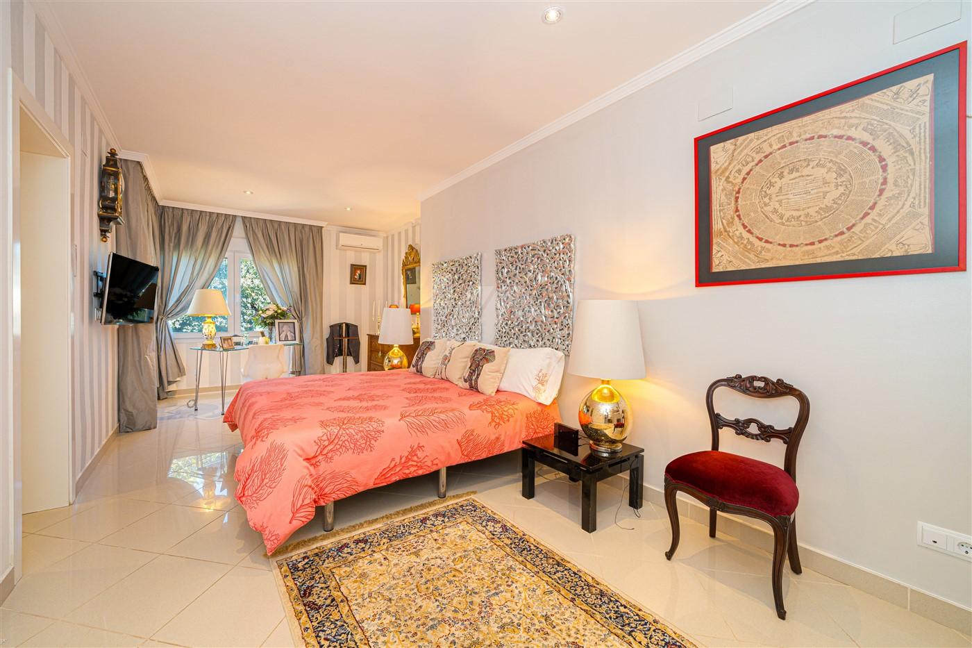 Exclusiva villa mediterránea en venta en Moraira, Costa Blanca.