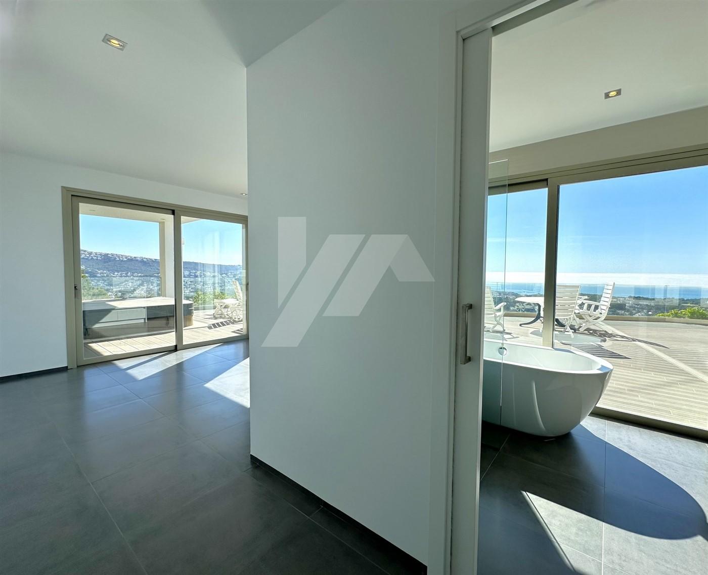 BP3394 - Exclusiva villa en venta con inigualables vistas al mar Mediterráneo en Moraira.