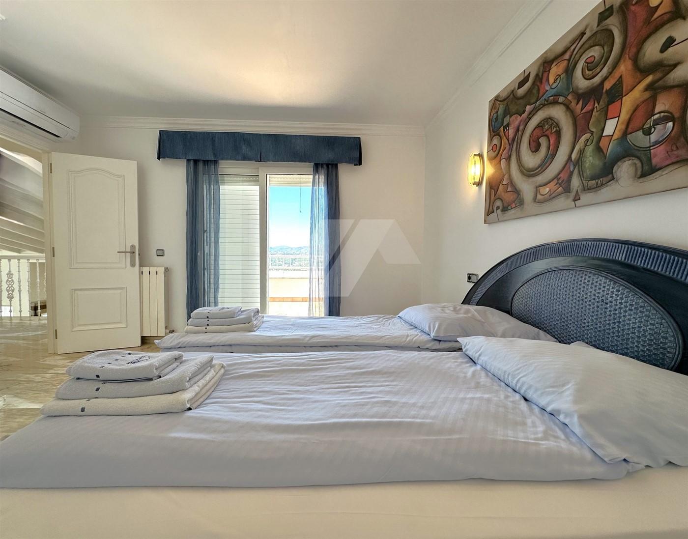 BP3395 - Excepcional villa en venta con vistas al mar en Moraira.