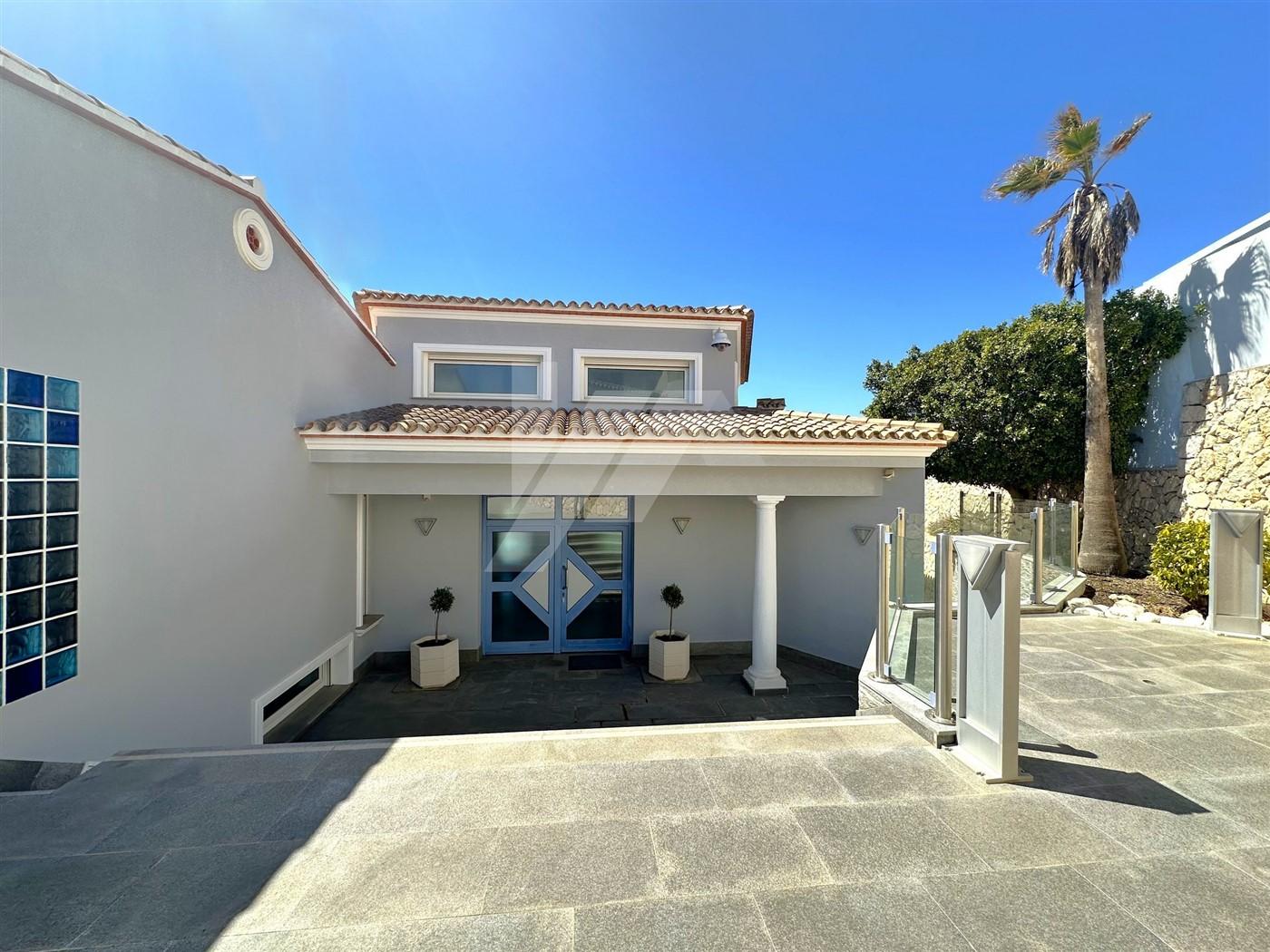BP3396 - Villa con vistas panorámicas al mar en venta en Moraira, Costa Blanca.