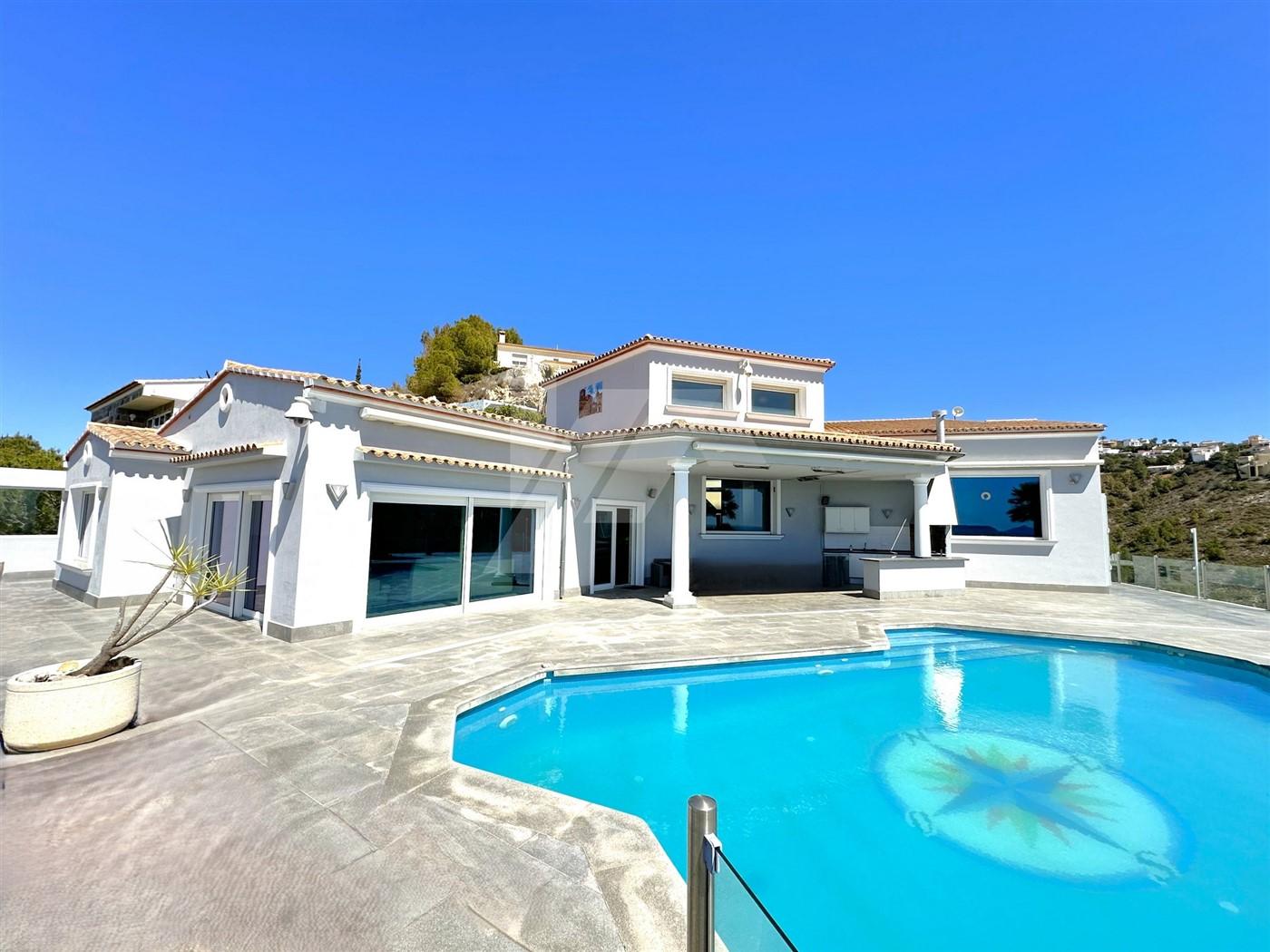 BP3396 - Villa con vistas panorámicas al mar en venta en Moraira, Costa Blanca.