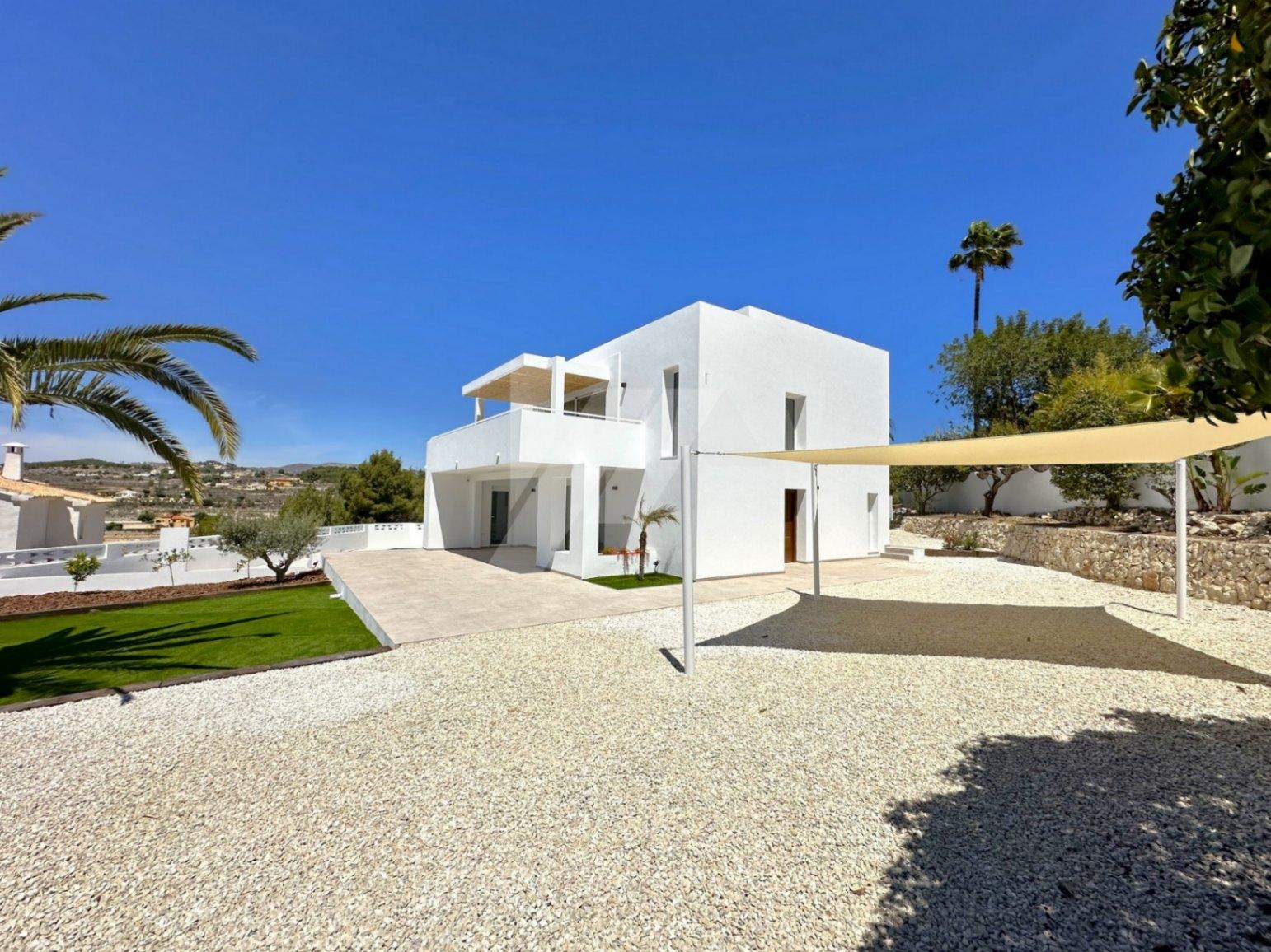 BP3403 - Villa en venta de Estilo Ibicenco con Vistas al Mar, cerca de Moraira.