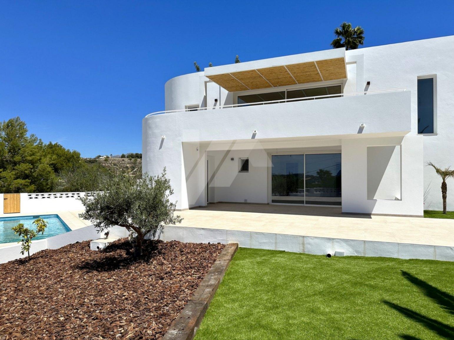 BP3403 - Villa en venta de Estilo Ibicenco con Vistas al Mar, cerca de Moraira.