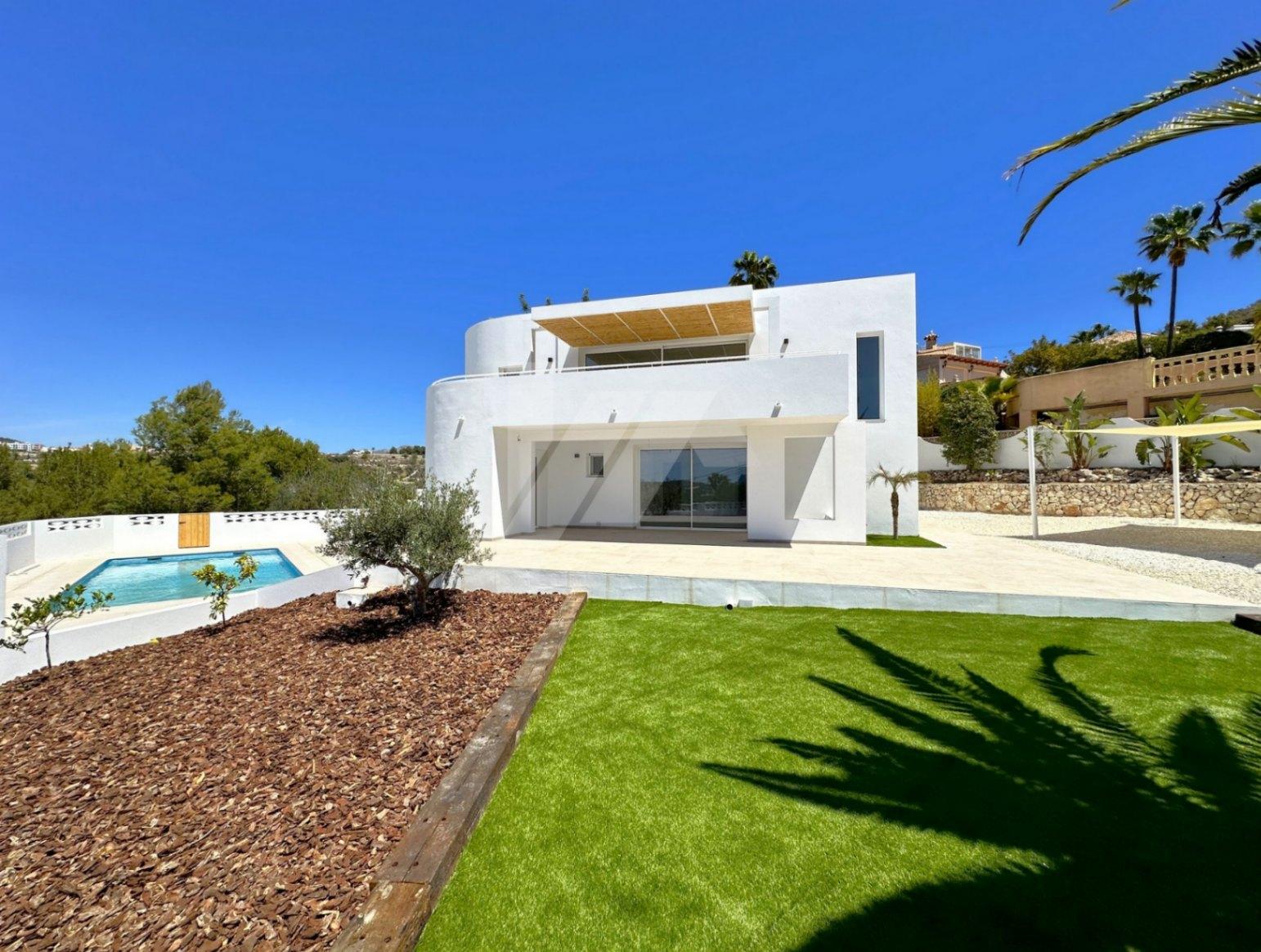 BP3403 - Villa en venta de Estilo Ibicenco con Vistas al Mar, cerca de Moraira.