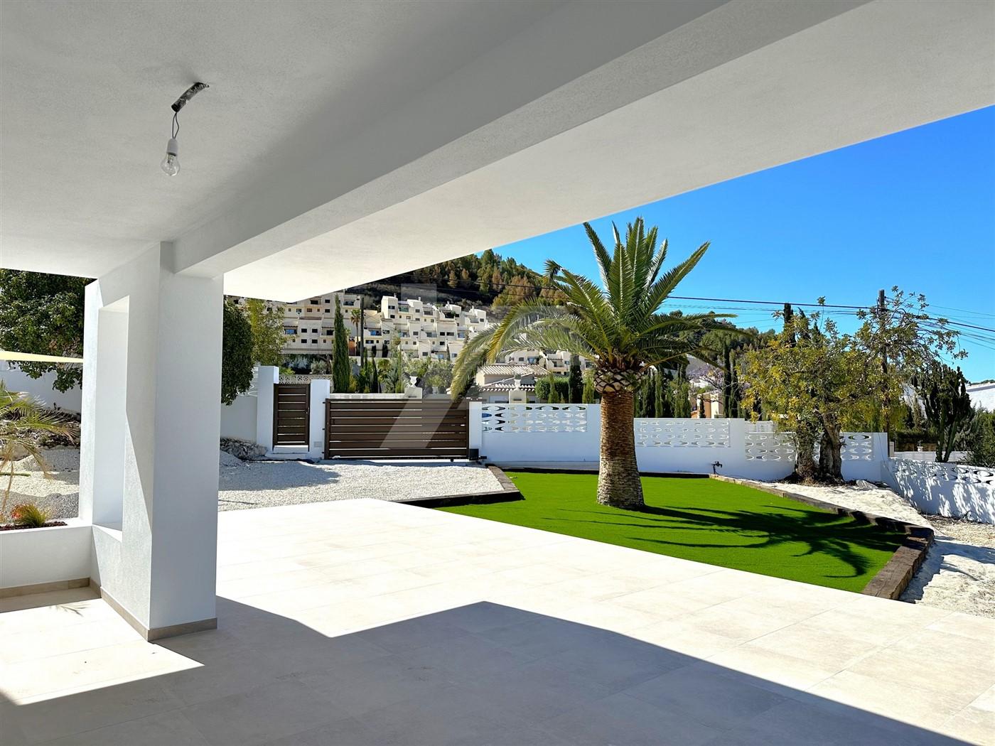 BP3403 - Villa en venta de Estilo Ibicenco con Vistas al Mar, cerca de Moraira.