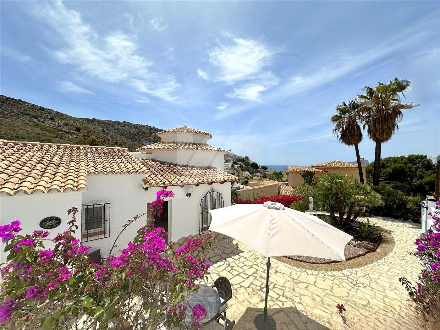 Chalet con vistas al mar en venta en el Portet, Moraira.