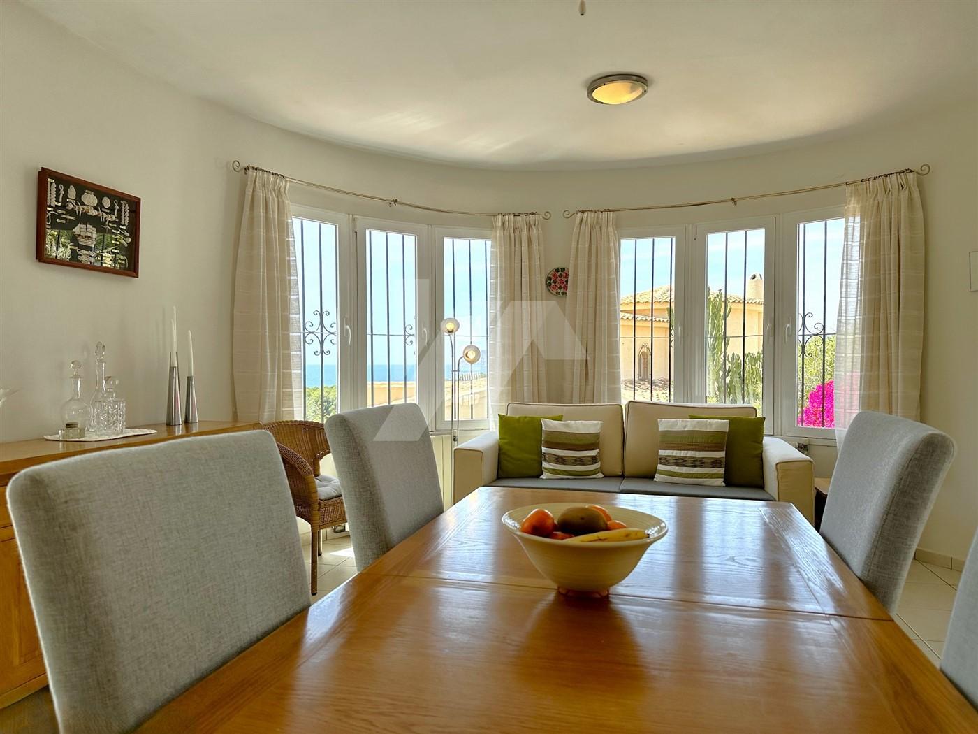 Chalet con vistas al mar en venta en el Portet, Moraira.