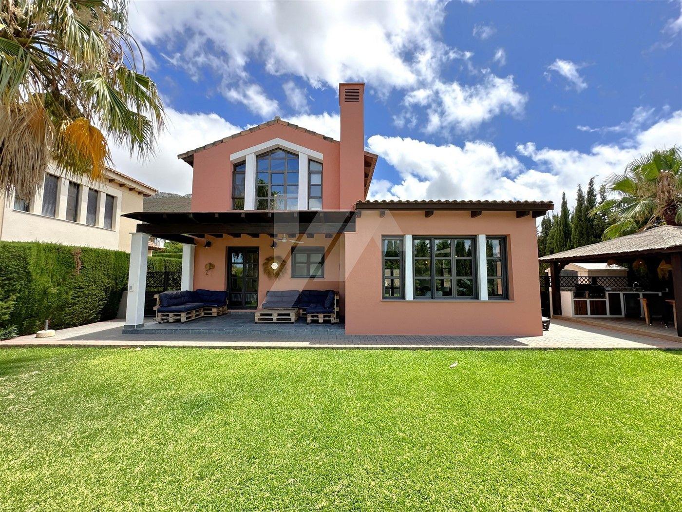 Villa en venta en Javea, Villes del Vent, Costa Blanca.