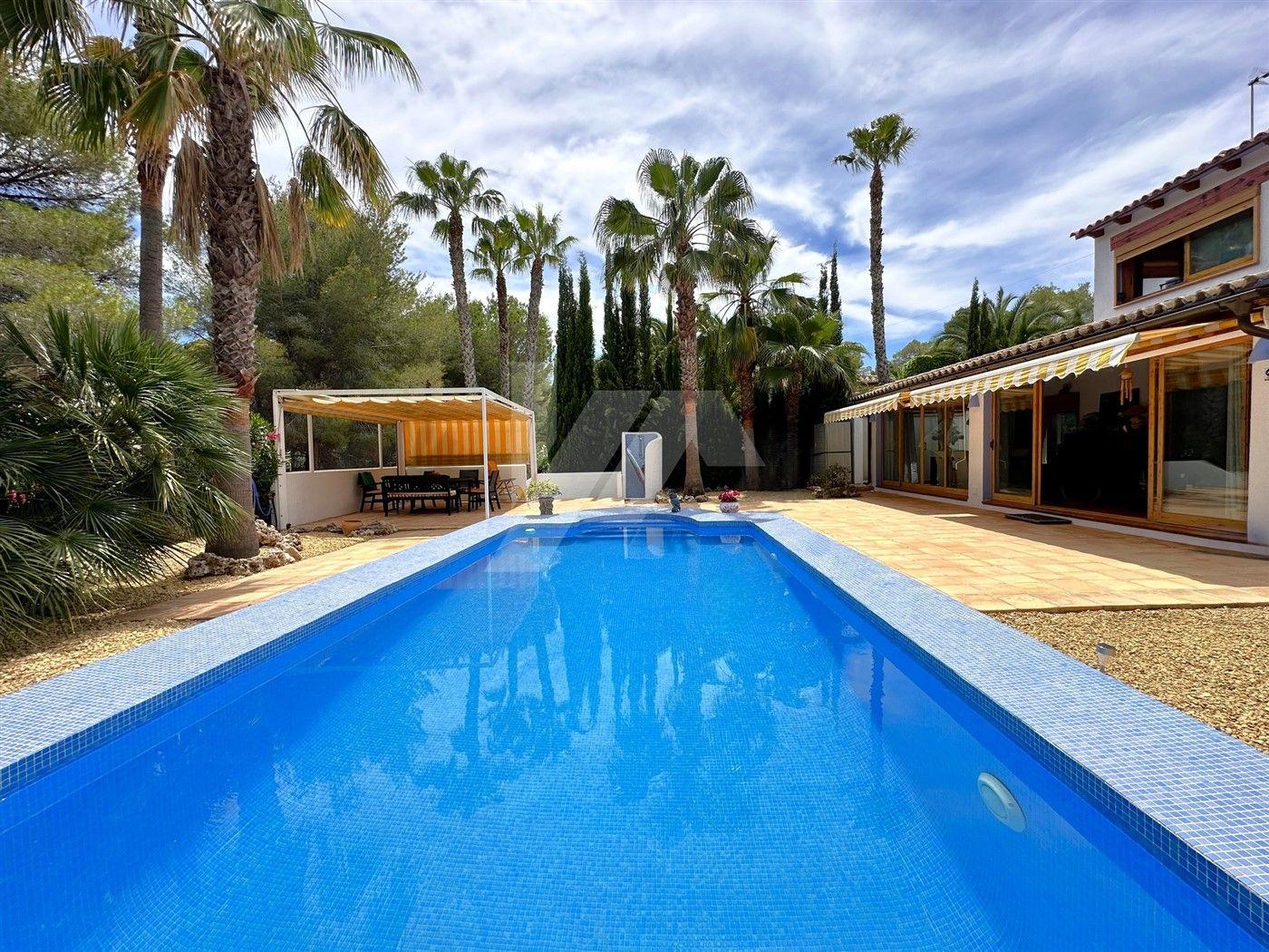 Villa en venta en La Cometa, Moraira, Costa Blanca.