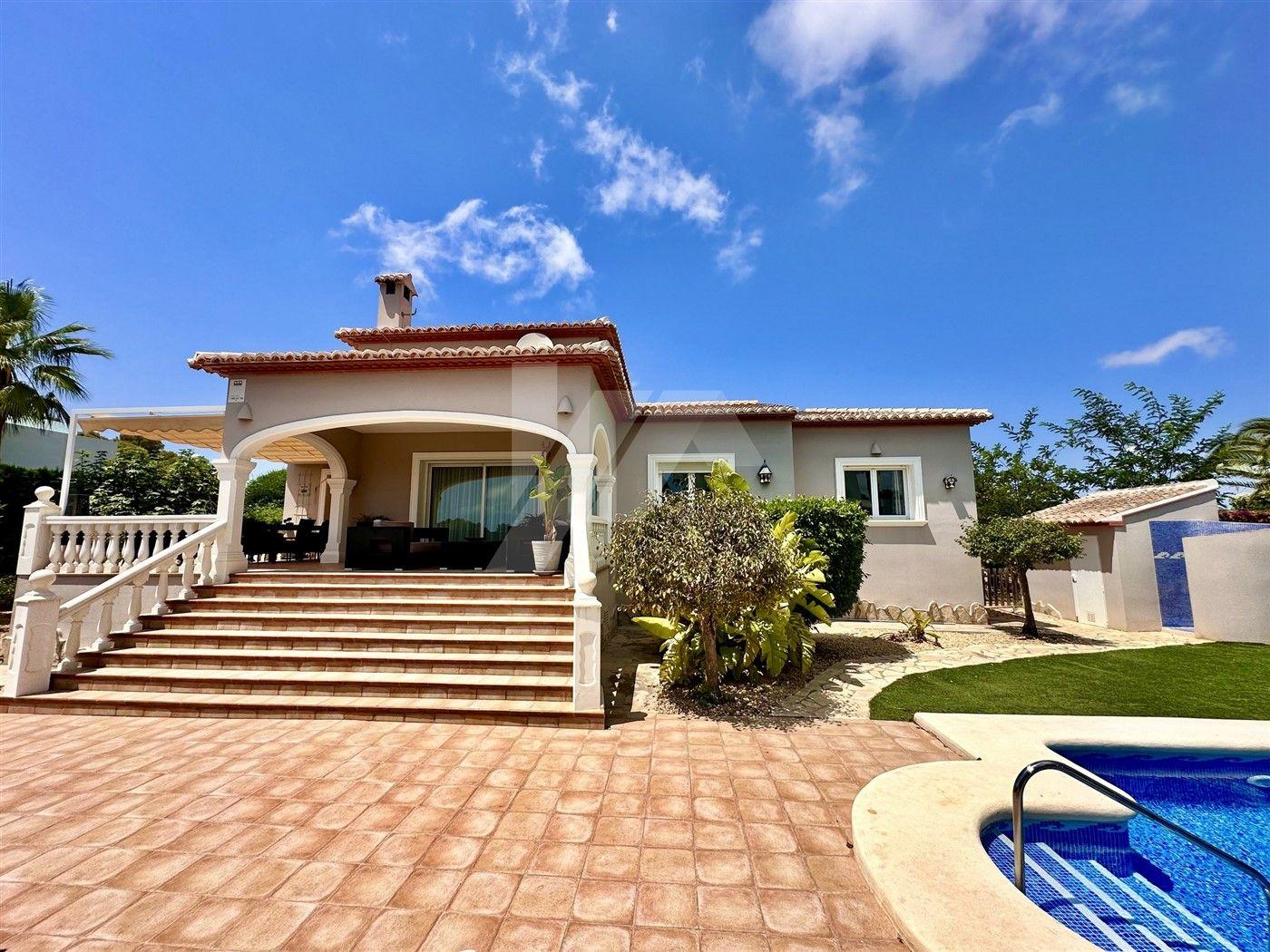 Villa en venta en Moraira, Costa Blanca.