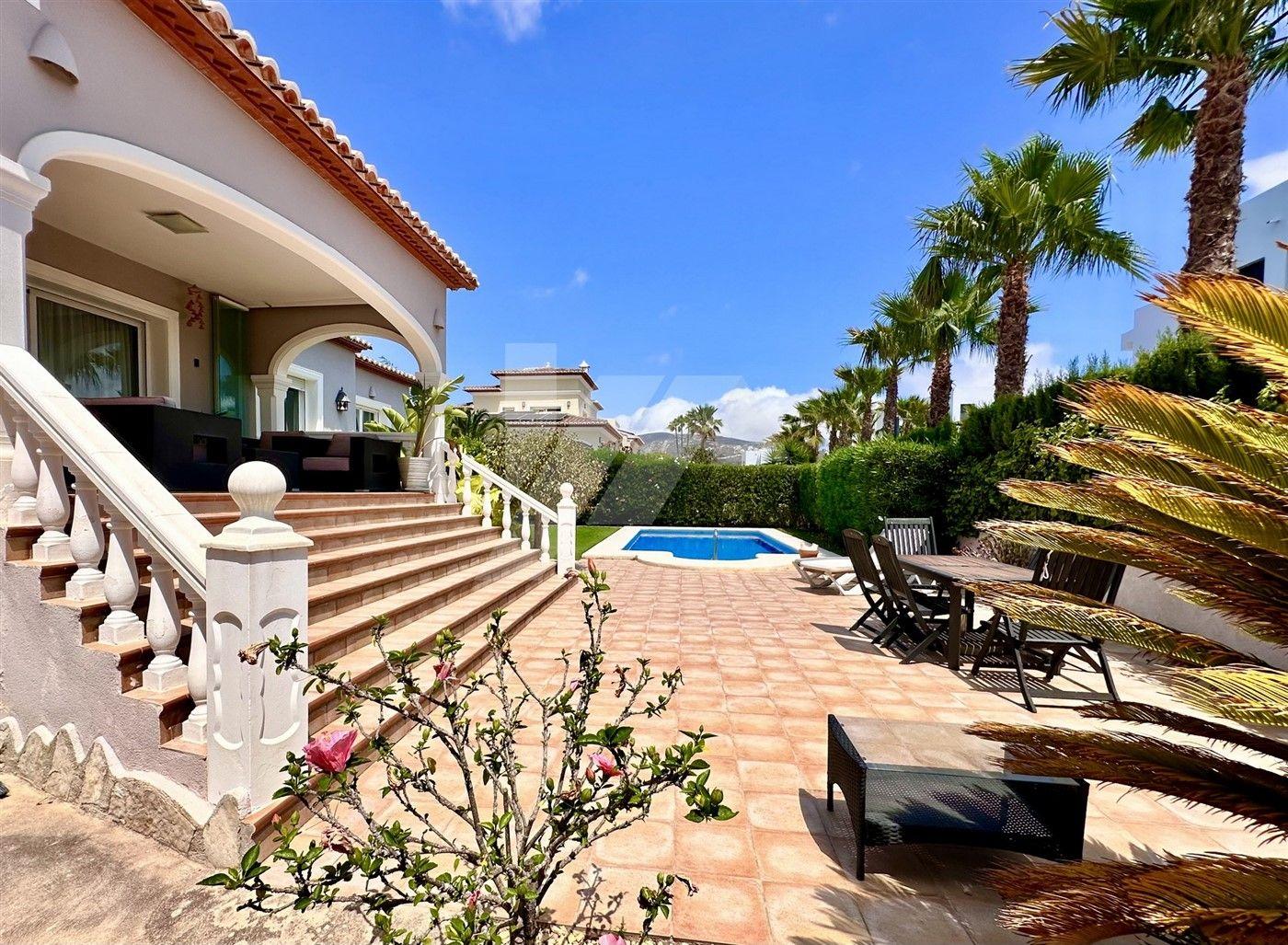 Villa en venta en Moraira, Costa Blanca.