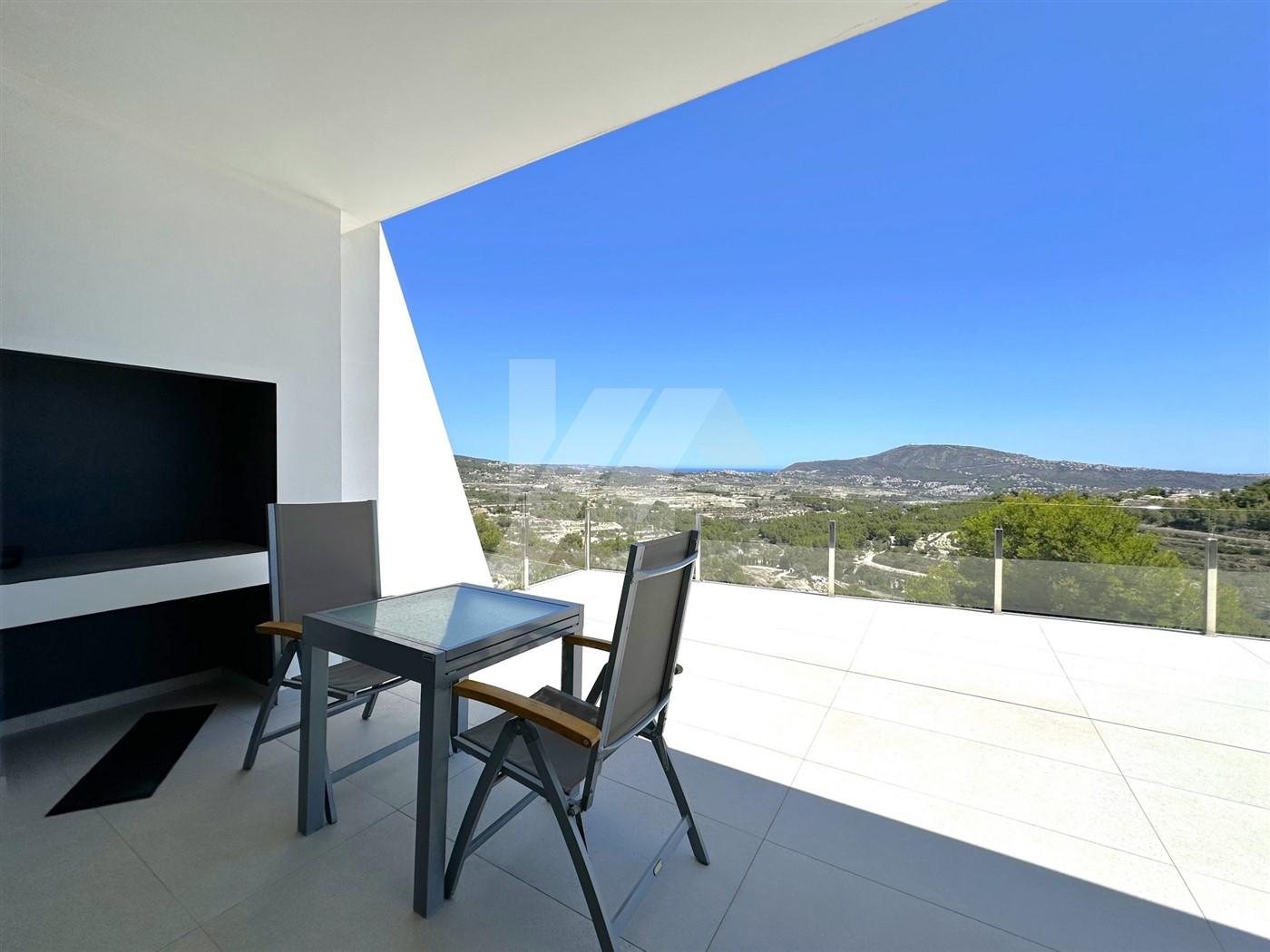 Villa con vistas panoramicas al mar en venta en Moraira, Costa Blanca.