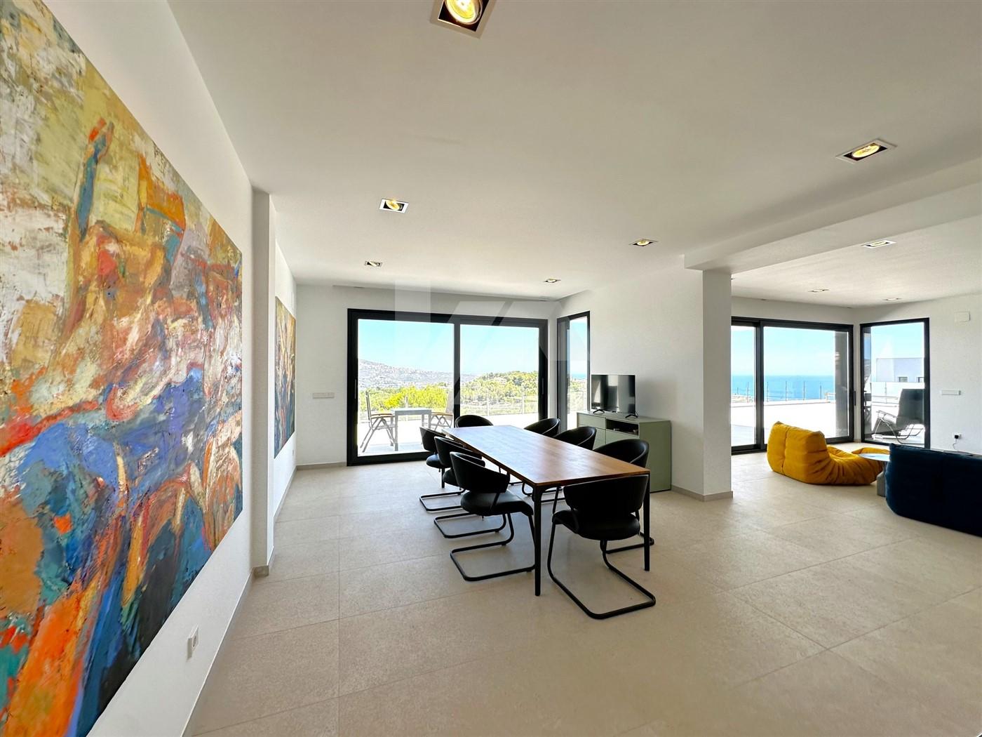 Villa con vistas panoramicas al mar en venta en Moraira, Costa Blanca.