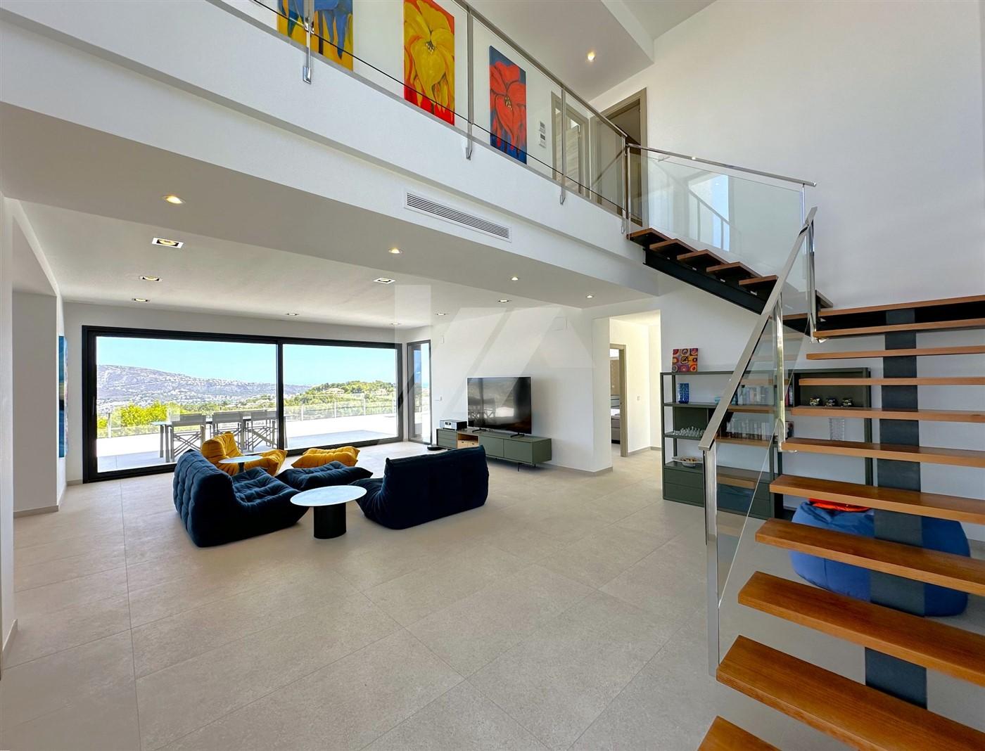 Villa con vistas panoramicas al mar en venta en Moraira, Costa Blanca.
