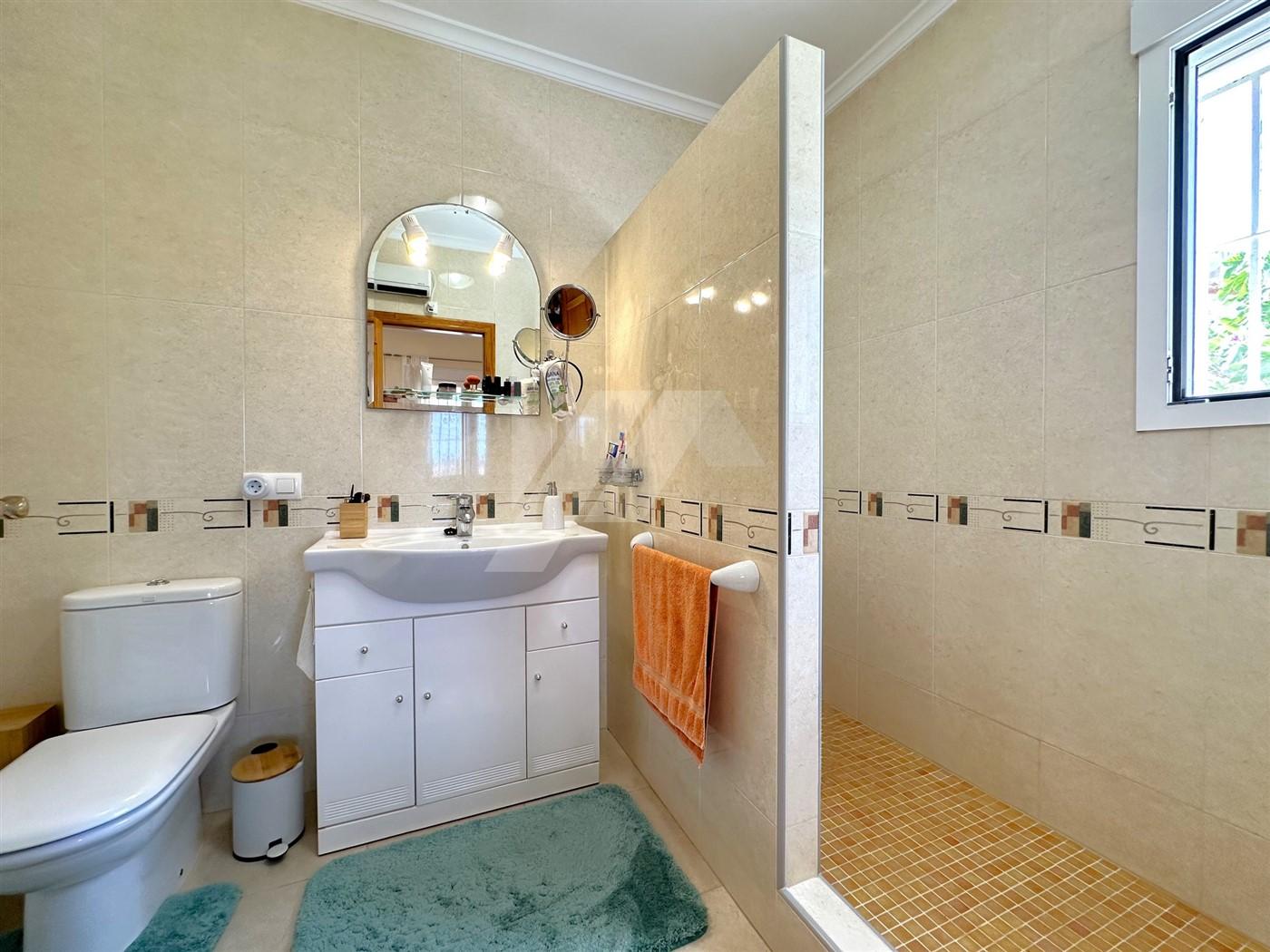Villa de Estilo Mediterráneo en venta en Jávea, Costa Blanca.