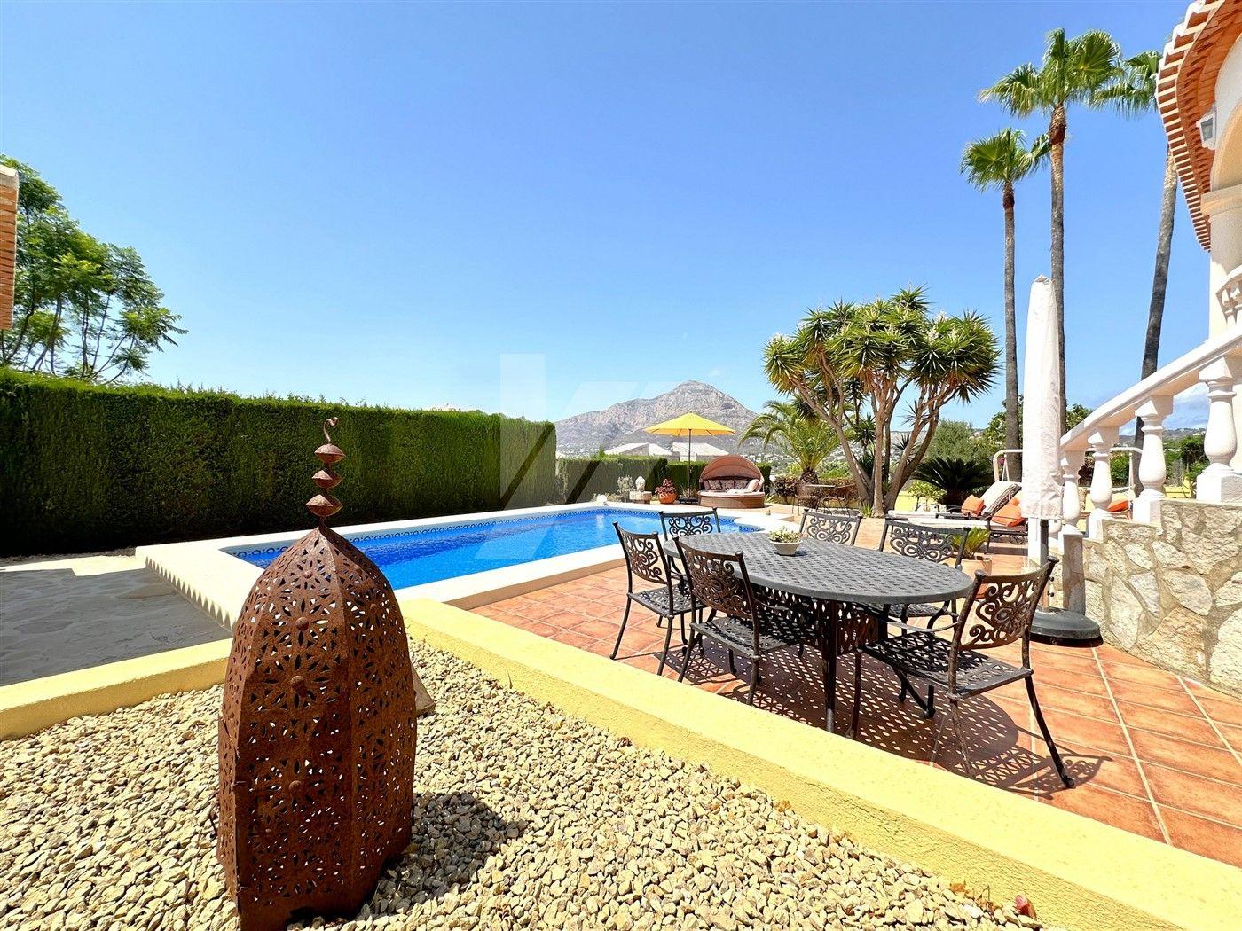 Villa de Estilo Mediterráneo en venta en Jávea, Costa Blanca.